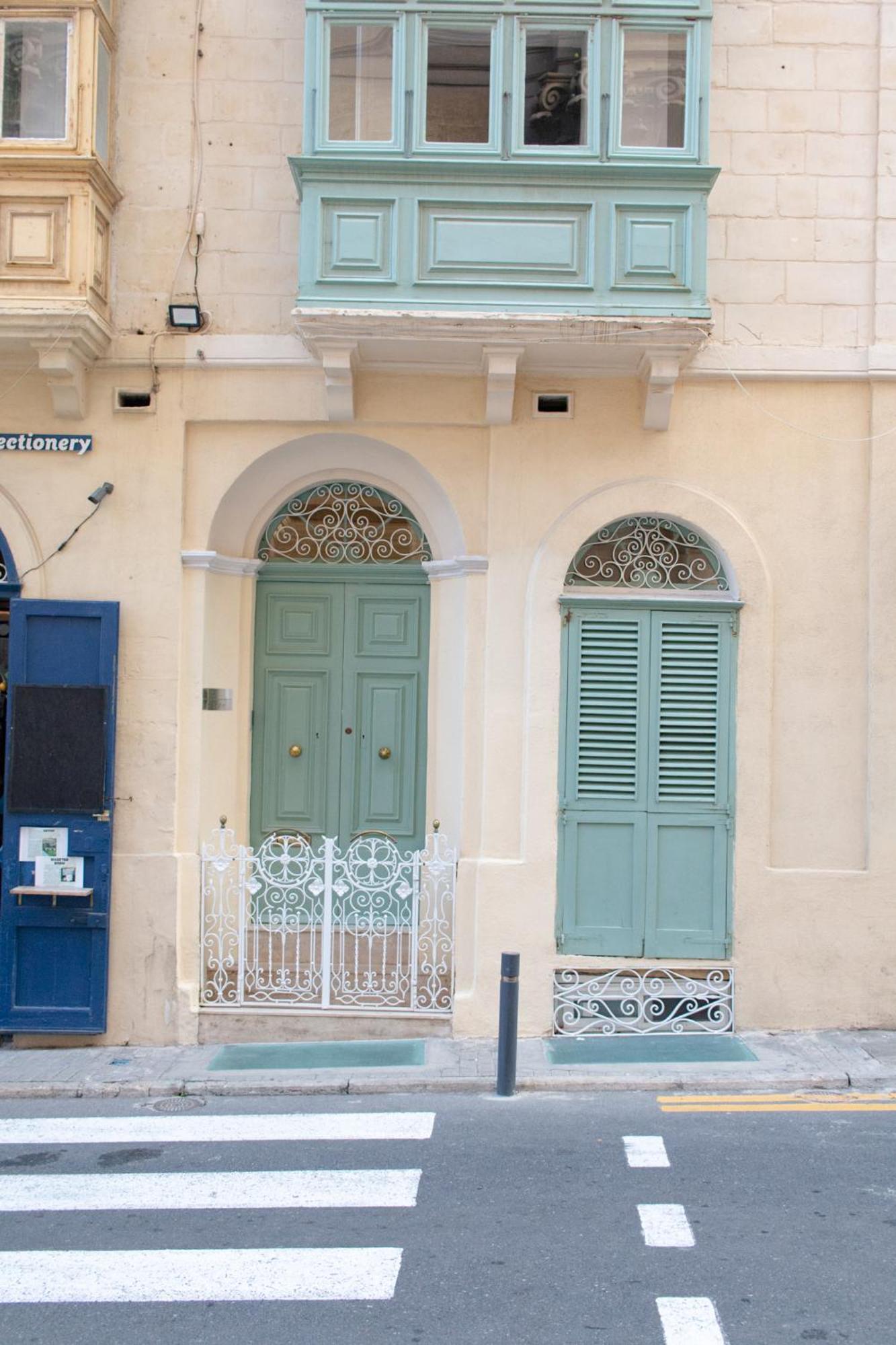15 Main Gate Aparthotel Birgu Bagian luar foto