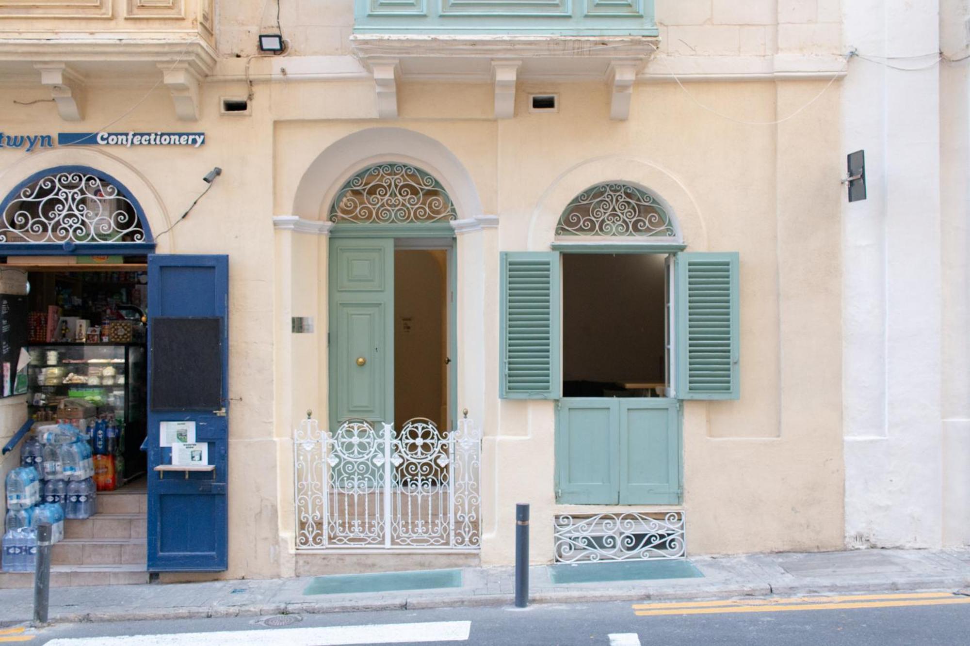 15 Main Gate Aparthotel Birgu Bagian luar foto