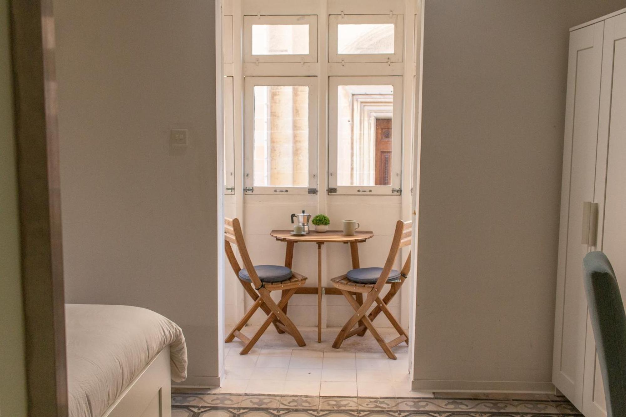 15 Main Gate Aparthotel Birgu Bagian luar foto