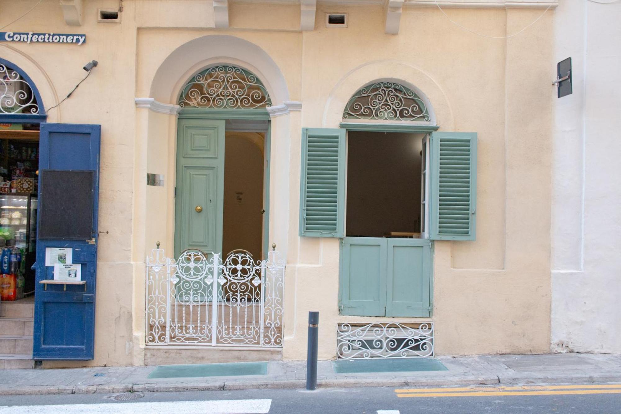 15 Main Gate Aparthotel Birgu Bagian luar foto