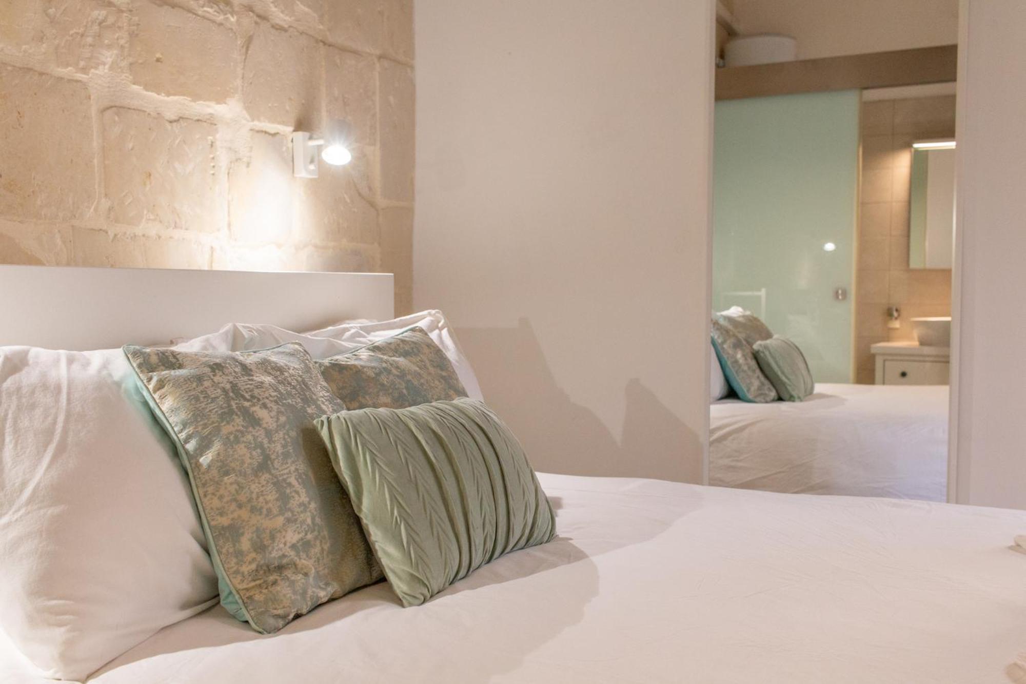 15 Main Gate Aparthotel Birgu Bagian luar foto