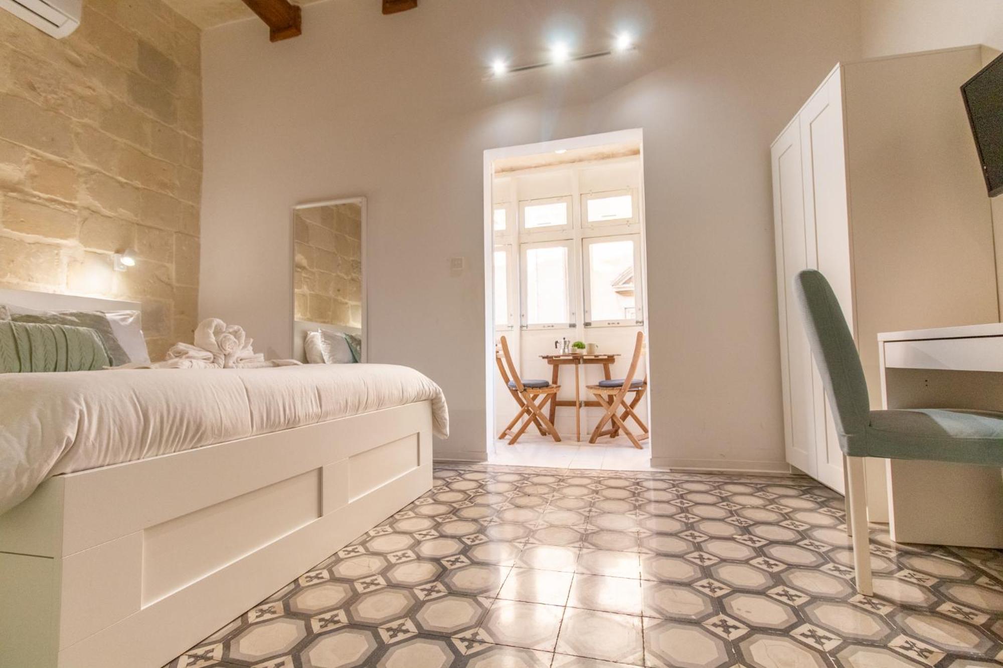 15 Main Gate Aparthotel Birgu Bagian luar foto