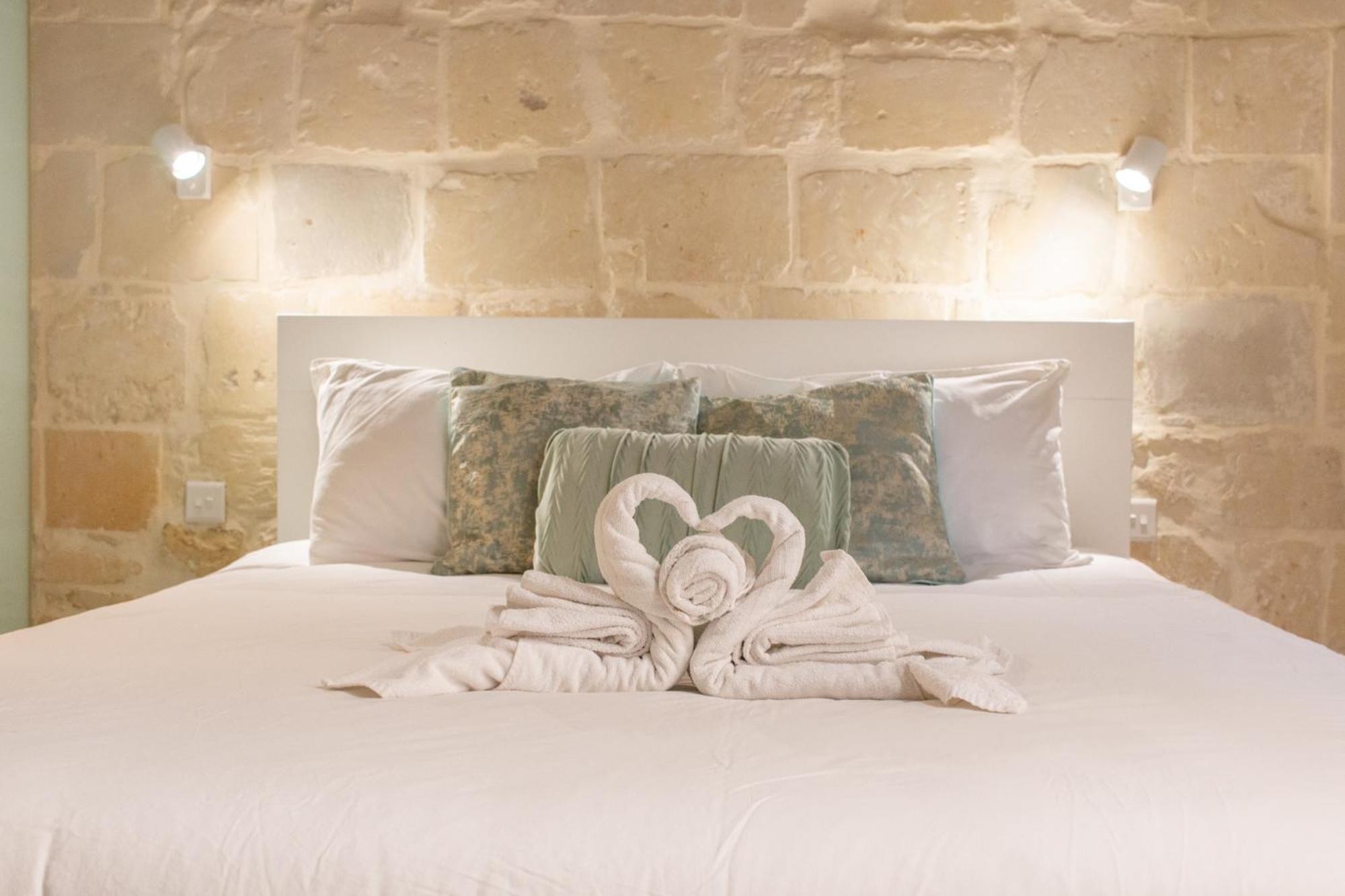 15 Main Gate Aparthotel Birgu Bagian luar foto